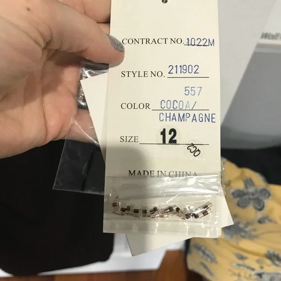 Mongtage formal gown. - Picture 3 of 8